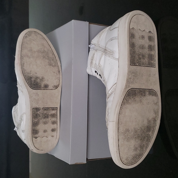 White sneaker High tops by Steve madden. - Picture 9 of 10